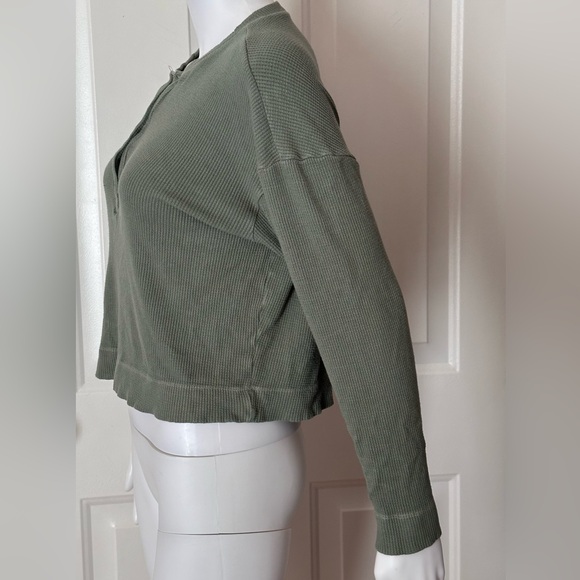 Stateside Waffle Knit Boxy Henley - Picture 3 of 8